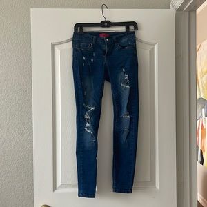 Skinny distressed jeans